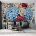 Papier peint floral coloré avec roses et hortensias pour salon élégant
