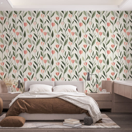 Une chambre apaisante avec un papier peint floral aux motifs de tulipes roses et feuilles vertes sur fond clair, créant une ambiance douce et naturelle.