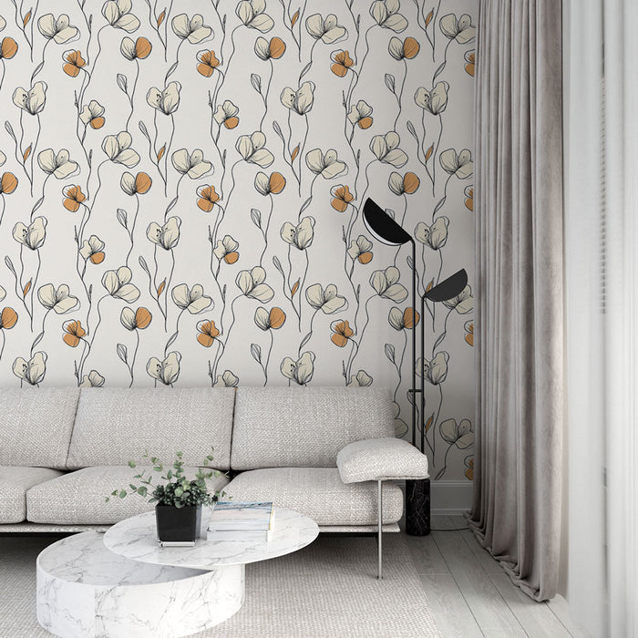 Un salon moderne avec un papier peint floral aux motifs délicats de fleurs blanches et orangées sur fond clair, créant une ambiance douce et chaleureuse.