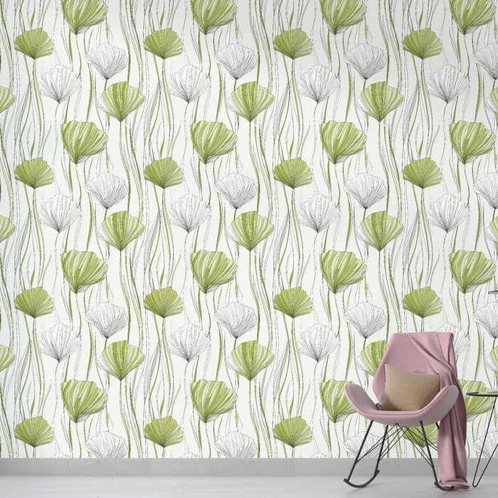Une pièce moderne avec un papier peint floral aux motifs délicats de feuilles vertes et blanches, créant une atmosphère apaisante et naturelle.
