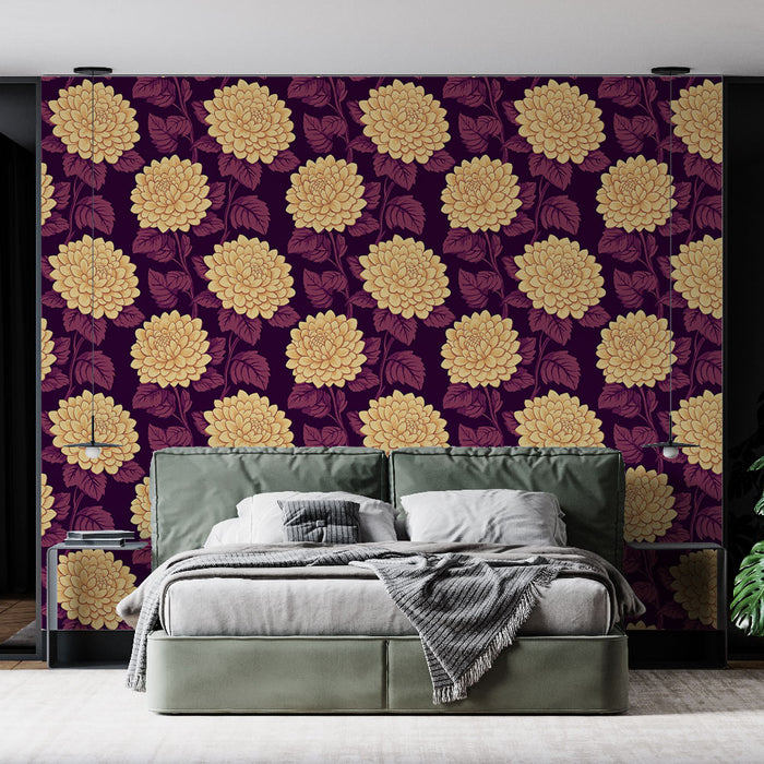 Une chambre moderne avec un papier peint floral aux grandes fleurs jaunes sur fond violet, créant une ambiance chaleureuse et accueillante.
