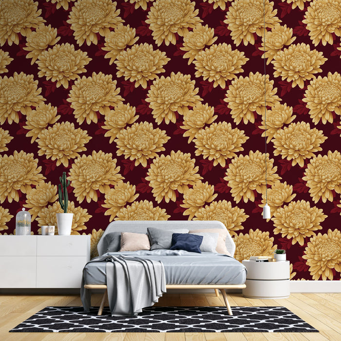 Une chambre élégante avec un papier peint floral aux grandes fleurs jaunes sur fond bordeaux, créant une ambiance chaleureuse et accueillante.