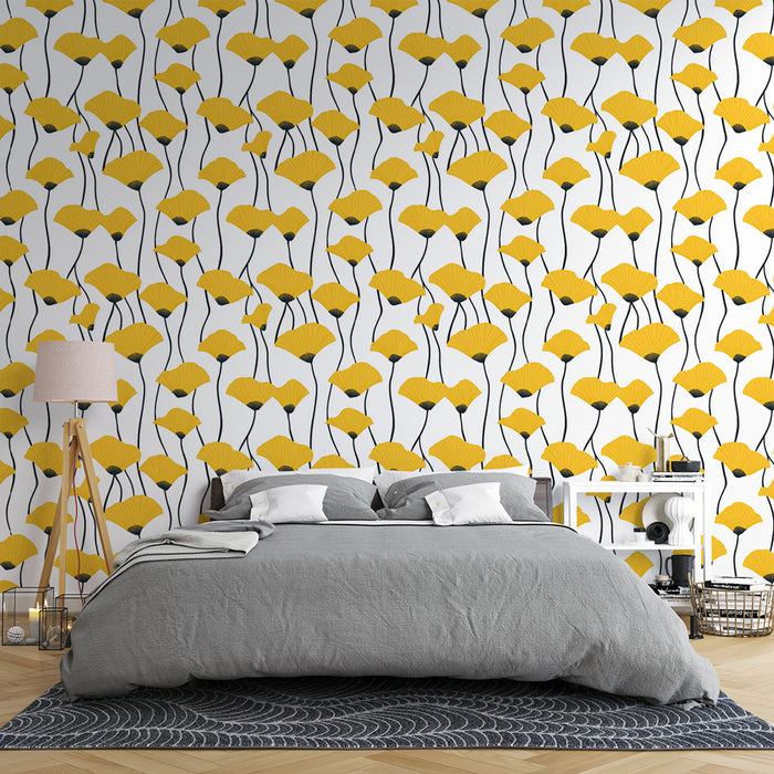 Une chambre moderne avec un papier peint floral jaune et noir représentant des feuilles stylisées sur fond blanc, créant une ambiance lumineuse et dynamique.