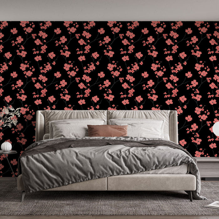 Une chambre moderne avec un papier peint floral noir orné de délicates fleurs roses, créant une ambiance élégante et chaleureuse.