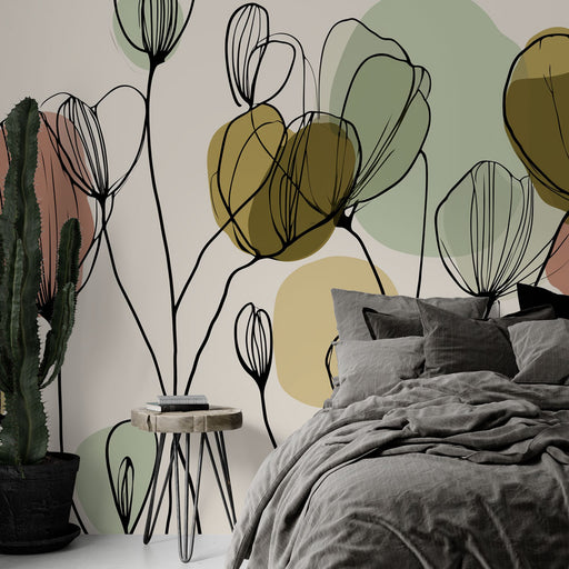 Une chambre moderne avec un papier peint graphique représentant des fleurs stylisées en noir sur un fond doux aux teintes naturelles, créant une atmosphère apaisante et contemporaine.
