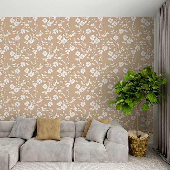 Un salon moderne avec un papier peint floral beige et blanc aux motifs délicats, créant une atmosphère chaleureuse et apaisante.