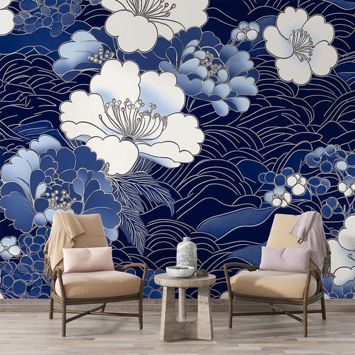 Papier peint floral bleu avec motifs de fleurs stylisées sur fond bleu nuit pour salon élégant