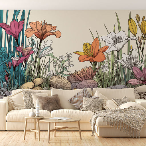 Un salon lumineux avec un papier peint floral aux dessins colorés de fleurs variées, créant une ambiance fraîche et accueillante.