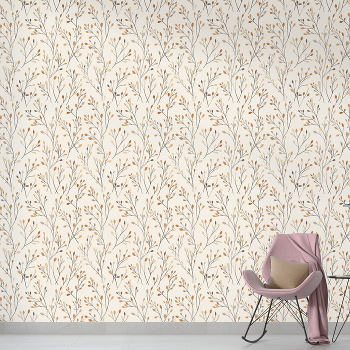 Une pièce moderne avec un papier peint floral beige aux motifs délicats de branches et feuilles dans des teintes dorées et grises, créant une atmosphère chaleureuse et apaisante.