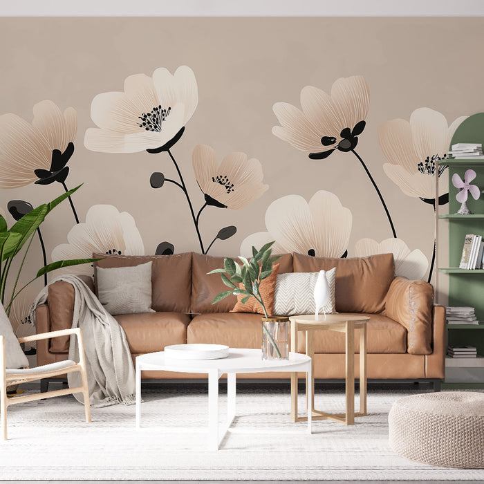 Un salon lumineux avec un papier peint floral beige et noir, mettant en valeur de grandes fleurs délicates qui créent une ambiance douce et apaisante.
