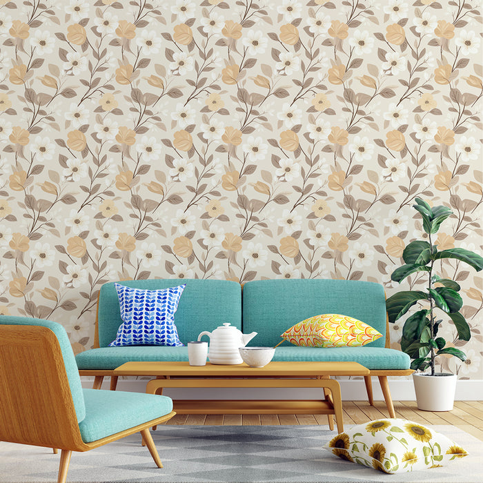 Un salon lumineux avec un papier peint floral aux teintes douces de beige et blanc, évoquant une ambiance chaleureuse et apaisante.
