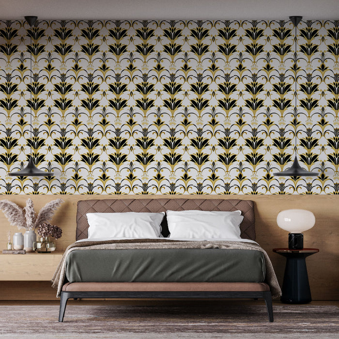 Une chambre élégante avec un papier peint art déco noir et doré aux motifs floraux stylisés, créant une atmosphère sophistiquée et chaleureuse.