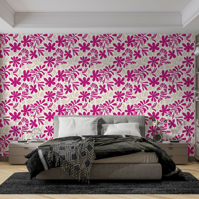 Une chambre moderne avec un papier peint floral aux motifs vibrants de fleurs roses et blanches sur fond clair, créant une ambiance joyeuse et accueillante.