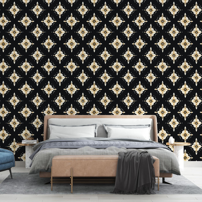 Une chambre élégante avec un papier peint noir orné de motifs floraux dorés, créant une ambiance sophistiquée et chaleureuse.
