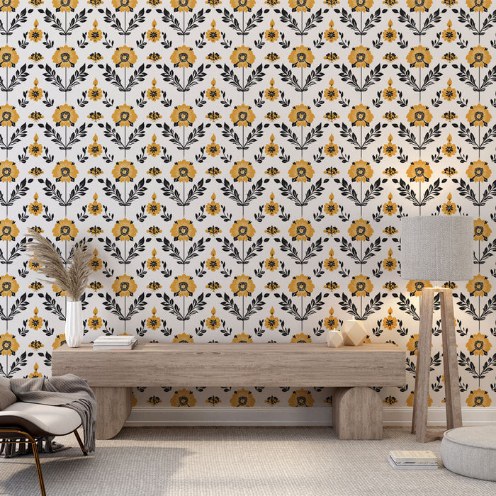 Une pièce lumineuse avec un papier peint floral aux motifs jaunes et noirs sur fond blanc, dégageant une atmosphère chaleureuse et accueillante.