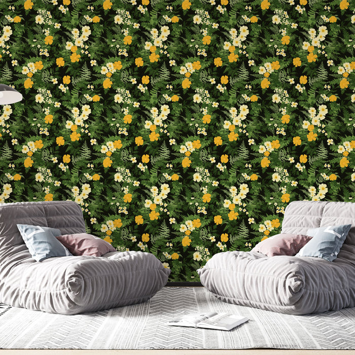 Une pièce moderne avec un papier peint floral noir orné de fleurs jaunes et blanches, créant une atmosphère fraîche et vivante.