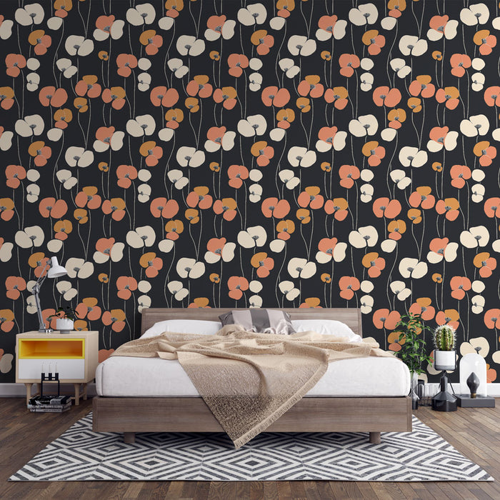 Une chambre moderne avec un papier peint floral sur fond noir, aux motifs de fleurs dans des teintes de rose, beige et orange, créant une ambiance chaleureuse et accueillante.