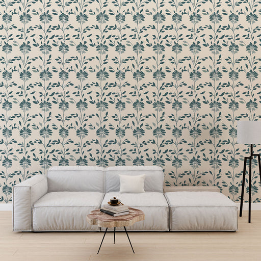 Un salon moderne avec un papier peint floral beige et vert, aux motifs délicats, créant une atmosphère apaisante et naturelle.