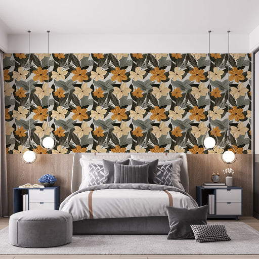 Une chambre moderne avec un papier peint floral aux teintes chaudes de jaune et beige, entouré de feuillages verts, créant une atmosphère accueillante et élégante.