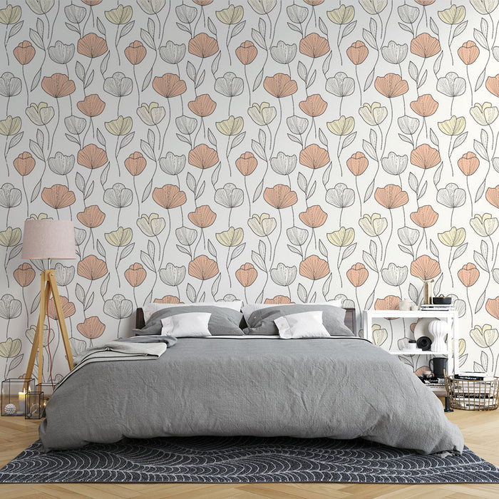 Une chambre accueillante avec un papier peint floral aux teintes douces de pêche, crème et gris, créant une atmosphère apaisante et élégante.