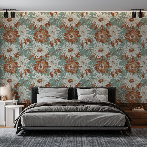 Une chambre moderne avec un papier peint floral aux grandes fleurs blanches et rouges sur fond vert, créant une atmosphère chaleureuse et accueillante.