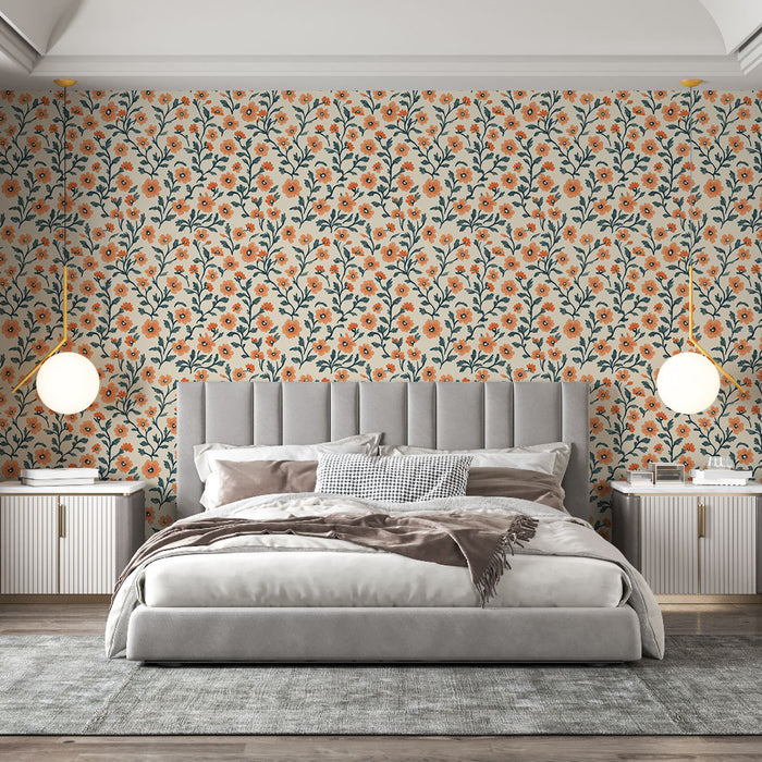 Une chambre moderne avec un papier peint floral aux motifs d'orange et de bleu sur fond crème, créant une ambiance chaleureuse et accueillante.