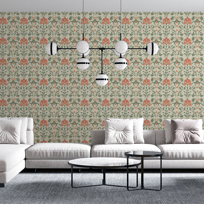 Un salon moderne avec un papier peint floral aux motifs délicats de fleurs corail et feuillages verts sur fond clair, créant une ambiance chaleureuse et accueillante.