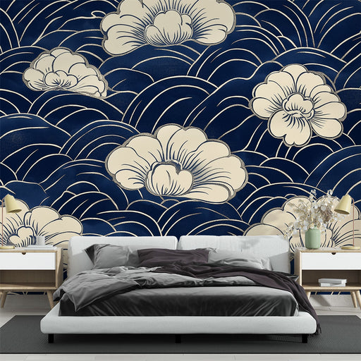 Papier peint floral avec motif ondulé et fleurs sur fond bleu nuit pour chambre moderne
