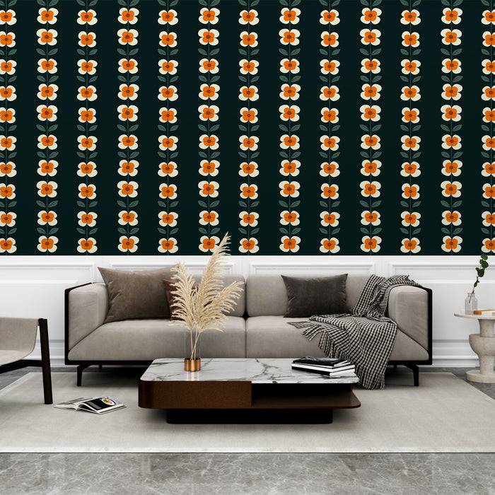 Une pièce de salon moderne avec un papier peint floral sur fond noir, présentant des fleurs orange et blanches, créant une ambiance chaleureuse et dynamique.