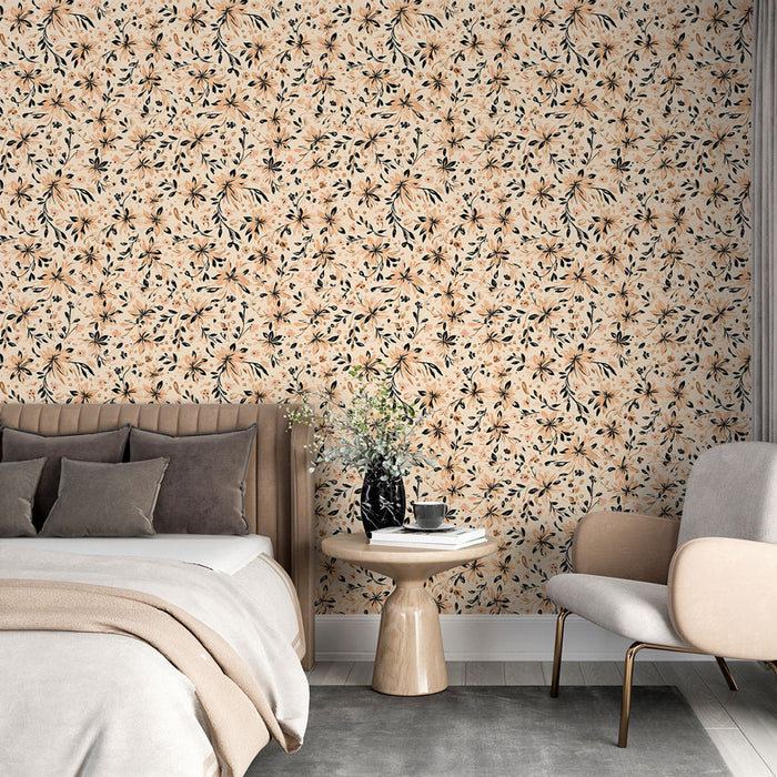 Une chambre élégante avec un papier peint floral aux teintes douces de pêche et noir, créant une atmosphère chaleureuse et accueillante.