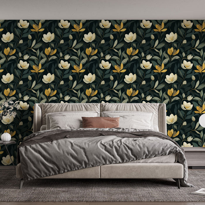 Une chambre élégante avec un papier peint floral sur fond noir, mêlant des fleurs blanches et des feuillages verts et dorés, créant une atmosphère chaleureuse et apaisante.