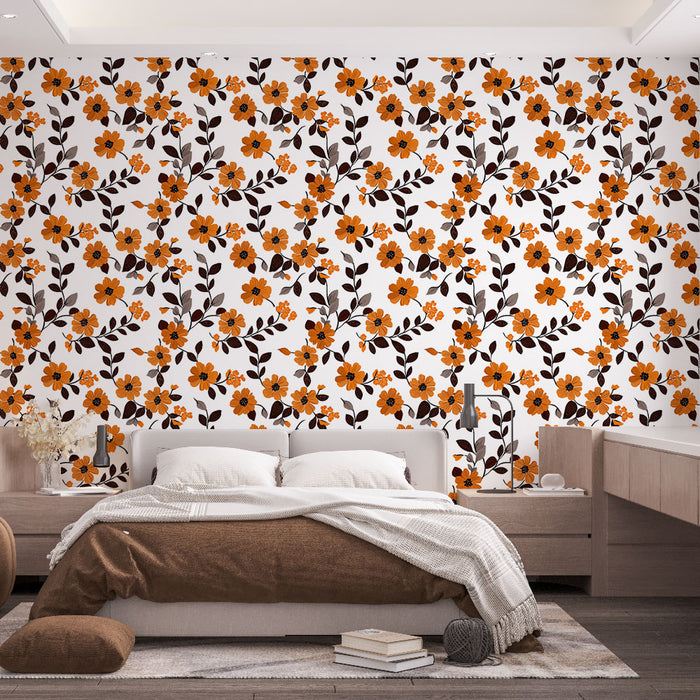 Une chambre moderne avec un papier peint floral aux motifs orange et marron sur fond blanc, créant une ambiance chaleureuse et accueillante.
