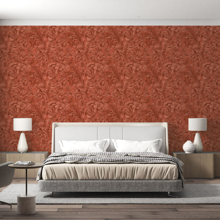 Une chambre élégante avec un papier peint texturé rouge brique aux motifs floraux délicats, créant une ambiance chaleureuse et accueillante.