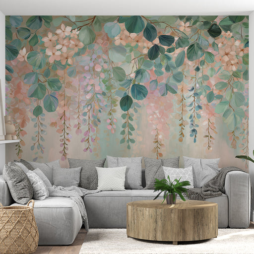 Un salon moderne avec un papier peint floral aux teintes douces de vert et rose, évoquant une ambiance apaisante et naturelle.