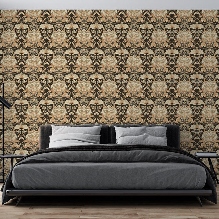 Une chambre moderne avec un papier peint baroque aux motifs floraux beige et doré sur fond noir, créant une ambiance élégante et chaleureuse.