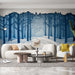Papier peint forêt hivernale bleu et blanc avec scène apaisante pour salon moderne