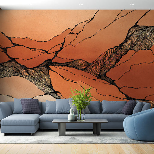 Une pièce moderne avec un papier peint aux motifs abstraits orange et noir évoquant des strates rocheuses, créant une ambiance chaleureuse et artistique.