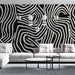 Papier peint géométrique noir et crème avec motif ondulé pour salon moderne