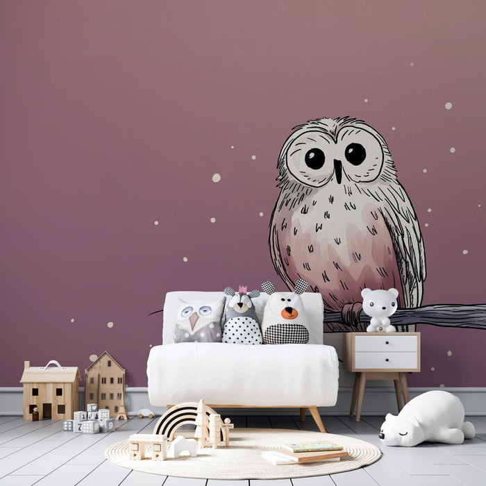 Une chambre d'enfant avec un papier peint illustrant une chouette mignonne sur un fond dégradé violet, créant une atmosphère douce et ludique.