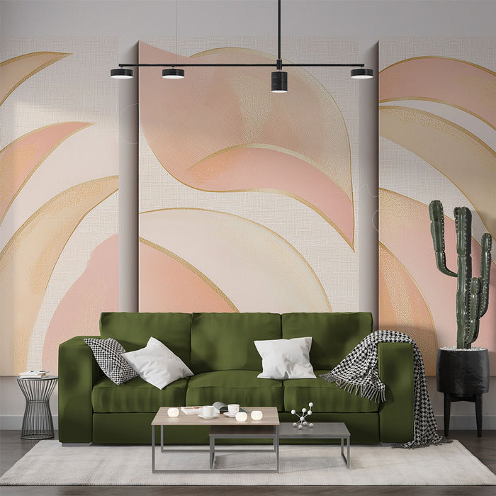 Un salon moderne avec un papier peint aux motifs abstraits dans des teintes douces de rose et beige, créant une atmosphère chaleureuse et apaisante.