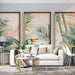 Un salon lumineux avec un papier peint tropical aux motifs de feuilles exotiques et d'oiseau coloré, créant une ambiance vivante et apaisante.