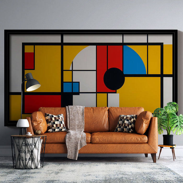 Un salon moderne avec un papier peint abstrait aux couleurs vives, mêlant jaune, rouge, bleu et noir, créant une atmosphère dynamique et artistique.