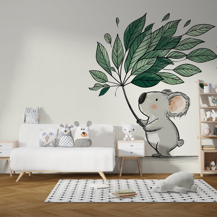 Une chambre d'enfant avec un papier peint illustrant un koala tenant une grande feuille verte, créant une atmosphère ludique et chaleureuse.