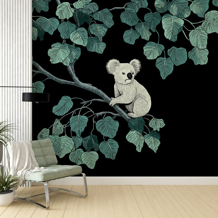 Une pièce moderne avec un papier peint représentant un koala sur une branche, entouré de feuilles vertes sur fond noir, créant une ambiance ludique et apaisante.