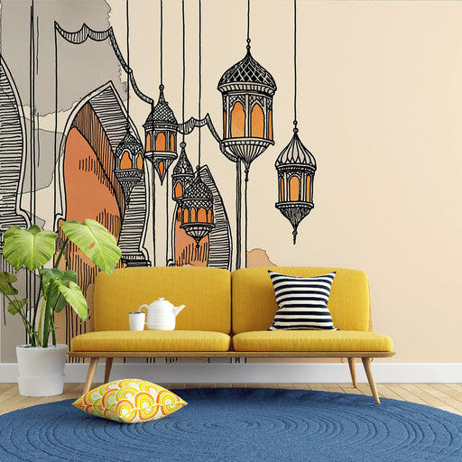 Un salon moderne avec un papier peint illustratif représentant des lanternes orientales sur fond beige, créant une ambiance chaleureuse et accueillante.