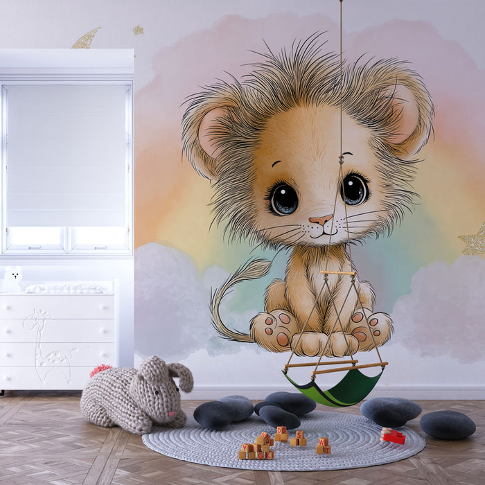 Une chambre d'enfant avec un papier peint illustrant un adorable lion aux grands yeux sur un fond pastel, créant une atmosphère douce et ludique.