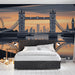 Papier peint panoramique Londres avec vue stylisée du Tower Bridge au coucher de soleil pour chambre moderne
