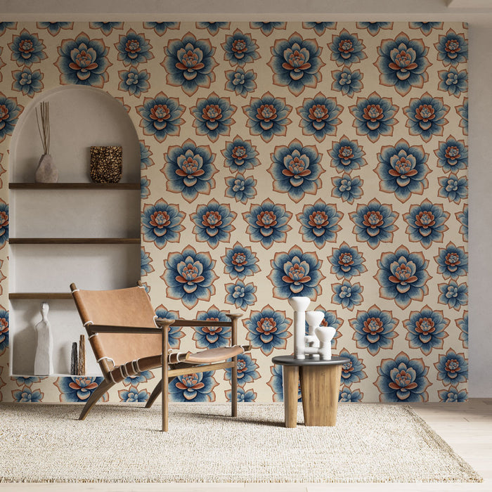 Un salon élégant avec un papier peint floral aux motifs de fleurs bleues et orangées sur fond clair, créant une ambiance chaleureuse et artistique.