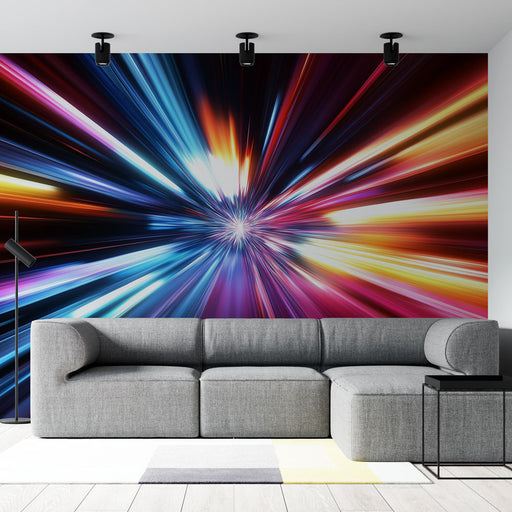 Un salon moderne avec un papier peint abstrait aux couleurs vives et dynamiques, évoquant une sensation de vitesse et d'énergie.