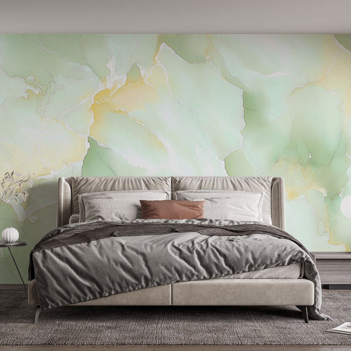 Papier peint marbre aux teintes vertes et dorées pour chambre moderne et élégante